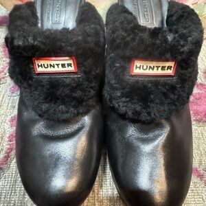 NEW- Hunter Brunson High Heeled Clogs in black leather and shearling, size 8